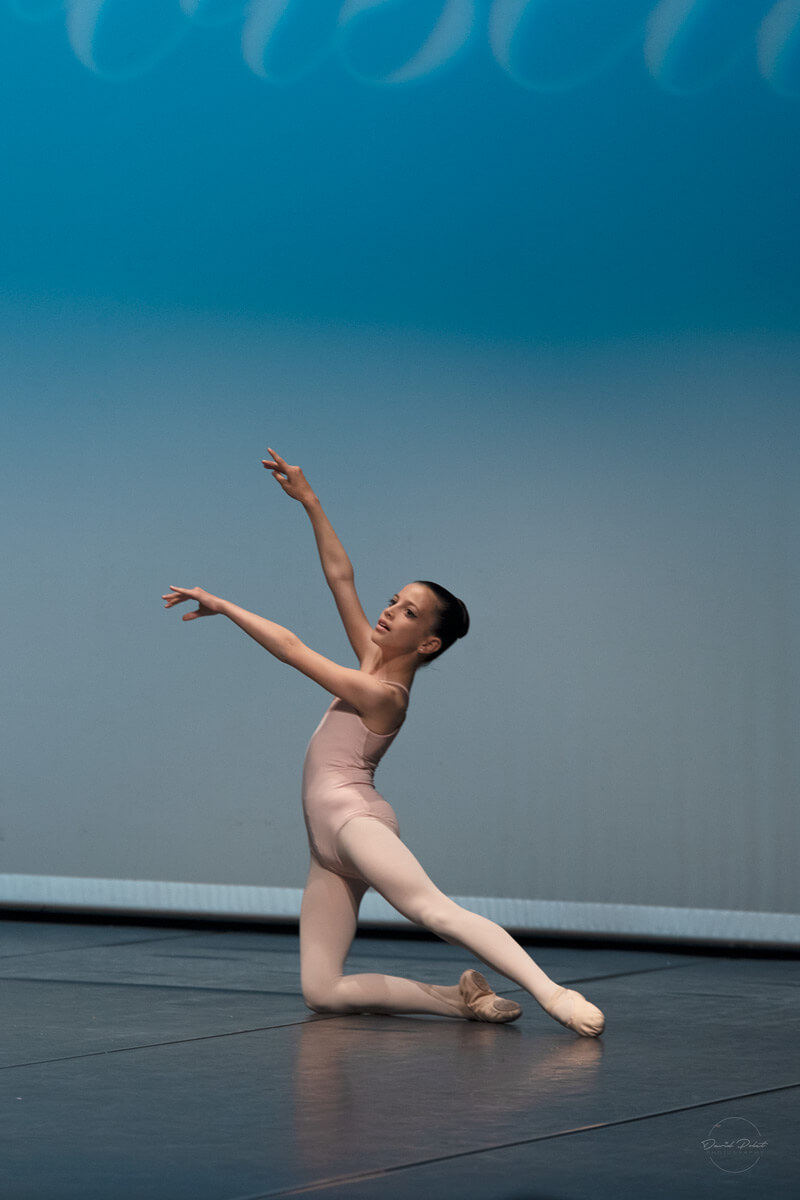 danseuse classique pendant le concours de CANNES CROISETTE 2019
