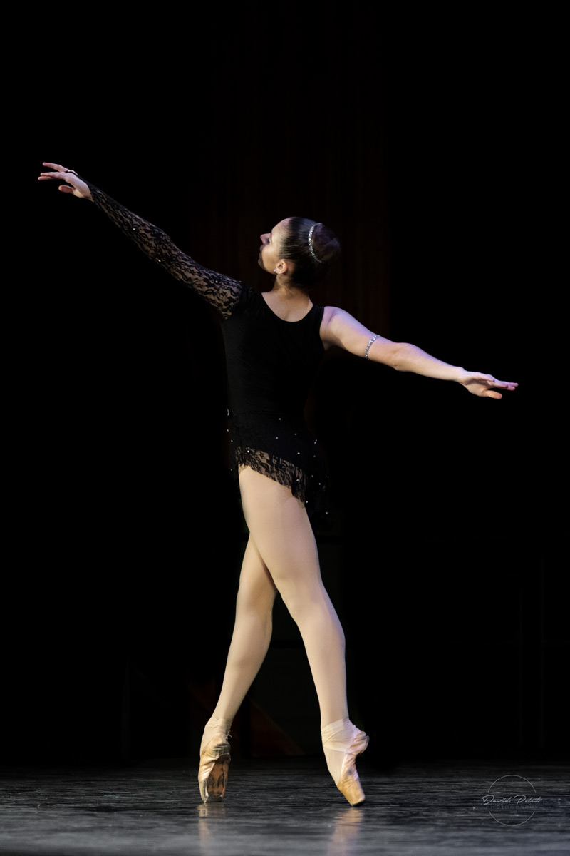 Lucille POLET danseuse classique à la ligne magnifique