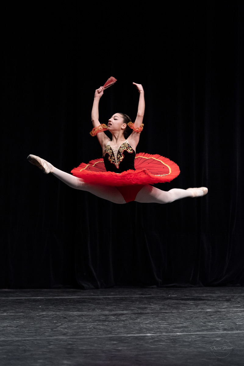 Ilonna Tognetti danse une variation du répertoire en 2018 au master danza