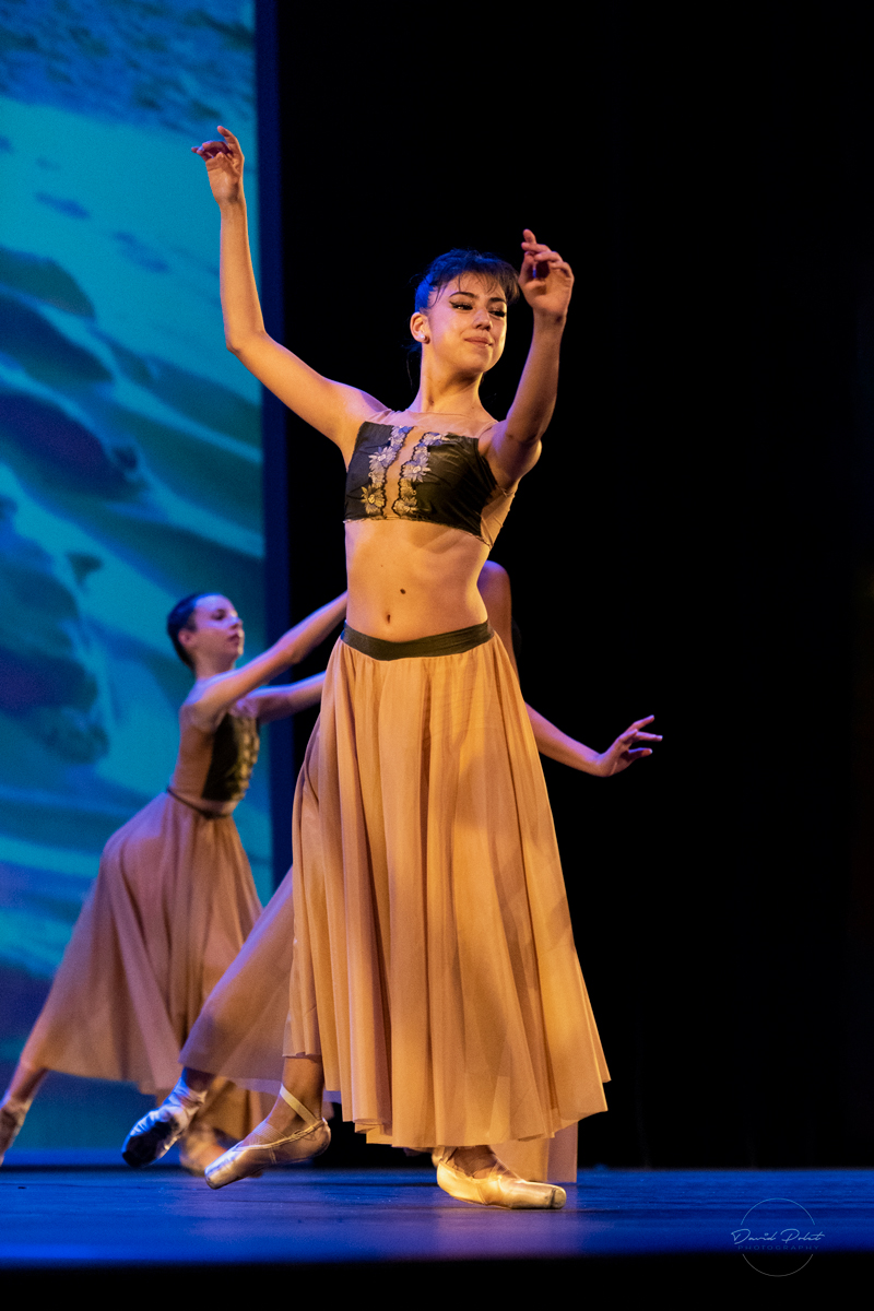 Ilonna TOGNETTI danse sur pointes pendant le gala master class danse 2019