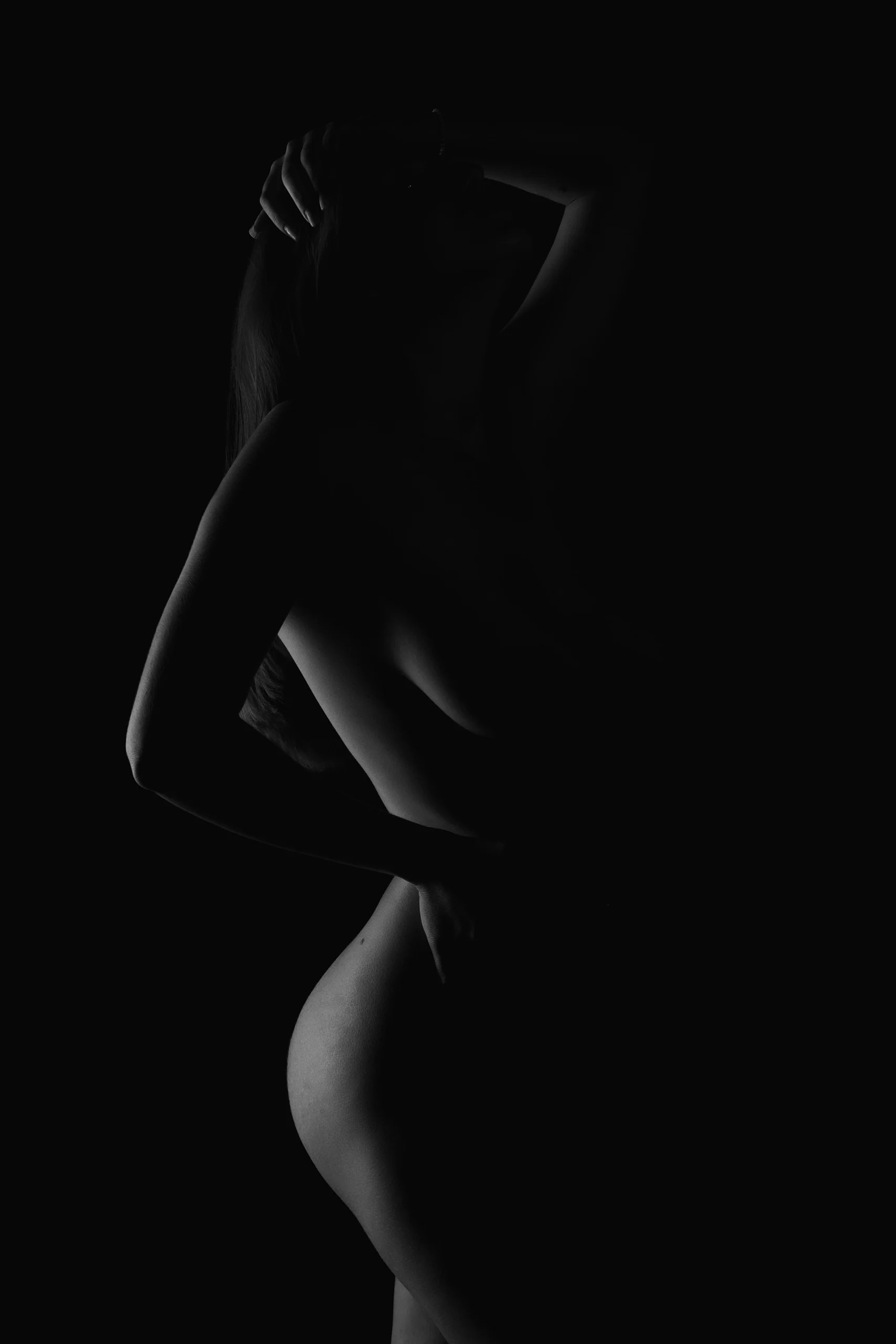 shoot-photo-nu-art-06 Silhouette nue en clair-obscur capturée par David POLET, photographe à Nice et Villeneuve Loubet.