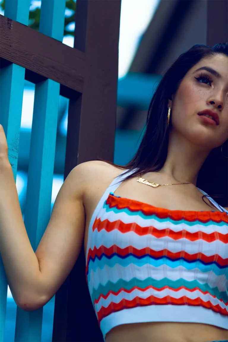 Mannequin débutante en shooting photo test pour book professionnel en studio à Nice