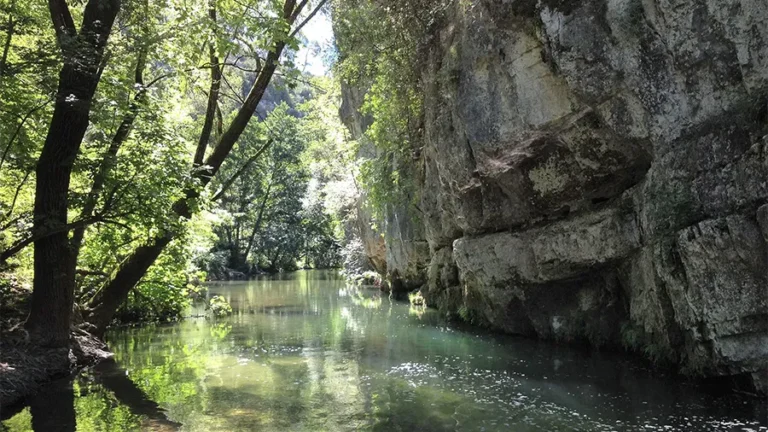 Séance photo à Villeneuve-Loubet le long des rives du Loup en lumière naturelle
