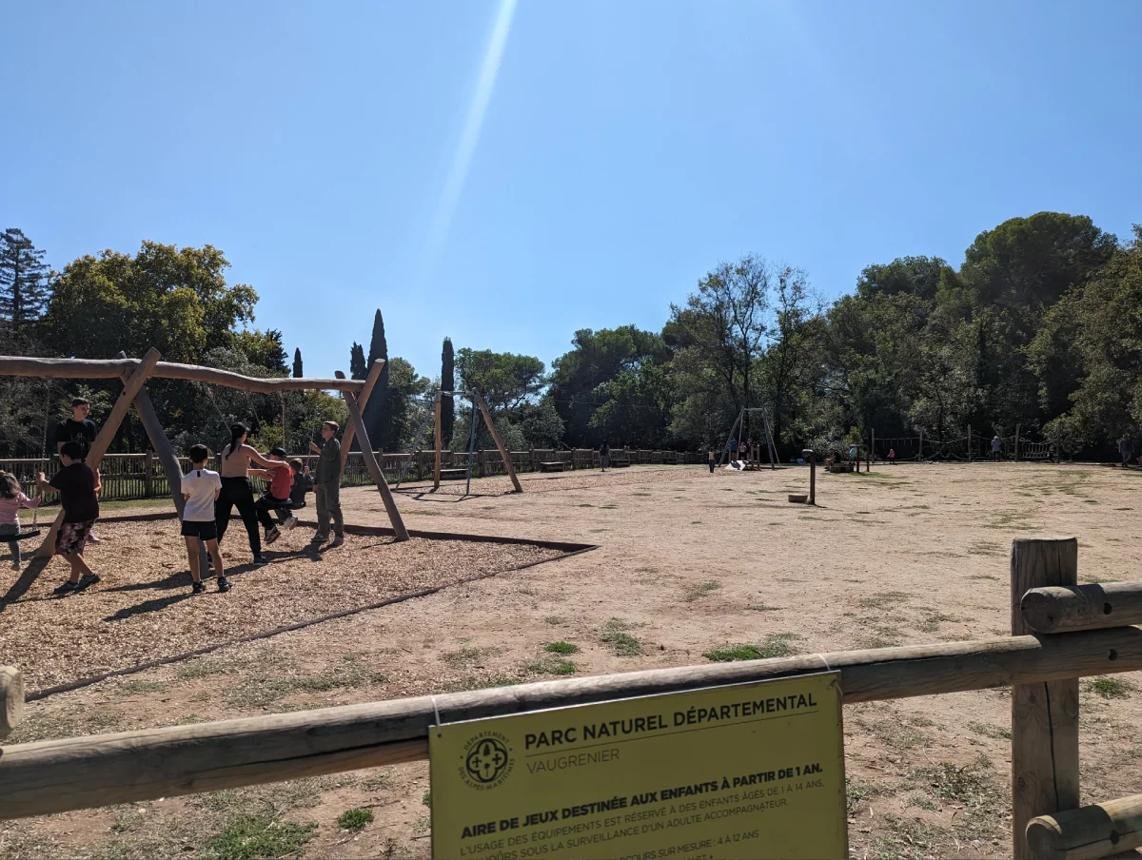 Séance photo en extérieur à Villeneuve-Loubet au Parc de Vaugrenier